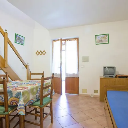 Goelba Apartament *
